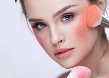 رنگ رژگونه