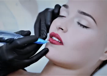 تاتو لب باغ فردوس
