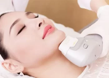 هایفوتراپی غبغب